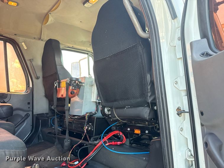 image for item NU9685 2013 Freightliner 108SD Crew Cab crane truck