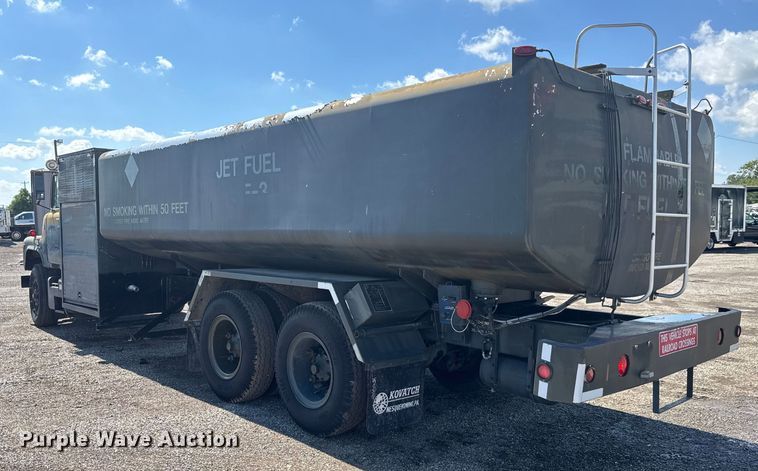 image for item NU9693 1982 Mack DM492S fuel truck