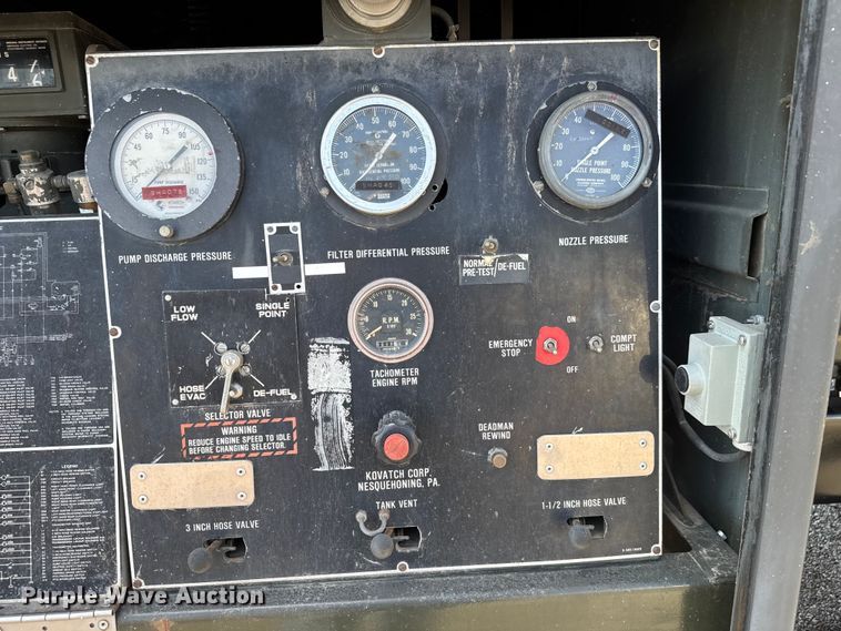 image for item NU9693 1982 Mack DM492S fuel truck