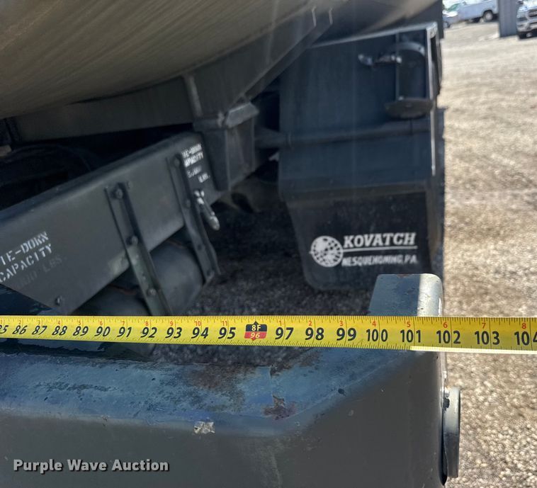 image for item NU9693 1982 Mack DM492S fuel truck