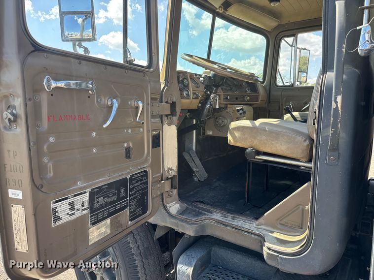 image for item NU9693 1982 Mack DM492S fuel truck