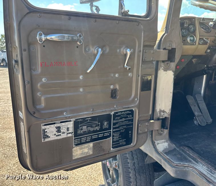 image for item NU9693 1982 Mack DM492S fuel truck