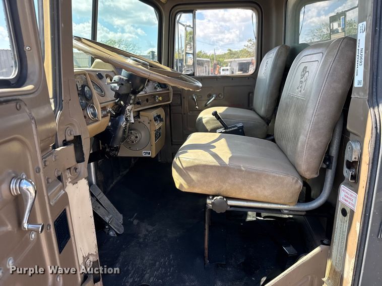 image for item NU9693 1982 Mack DM492S fuel truck