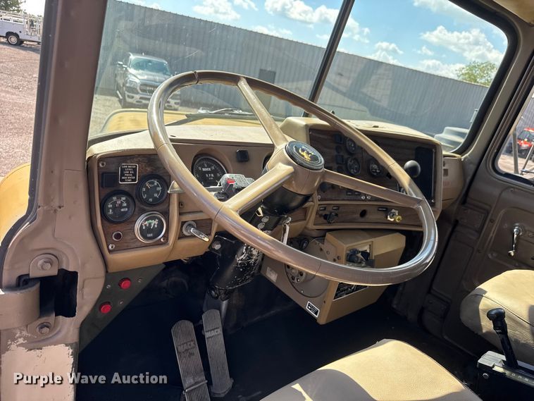 image for item NU9693 1982 Mack DM492S fuel truck