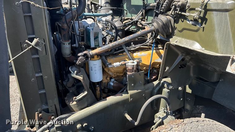 image for item NU9693 1982 Mack DM492S fuel truck