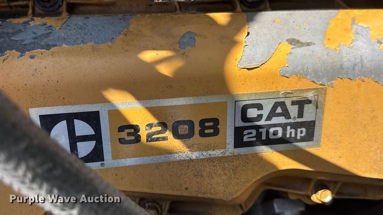 image for item NU9693 1982 Mack DM492S fuel truck