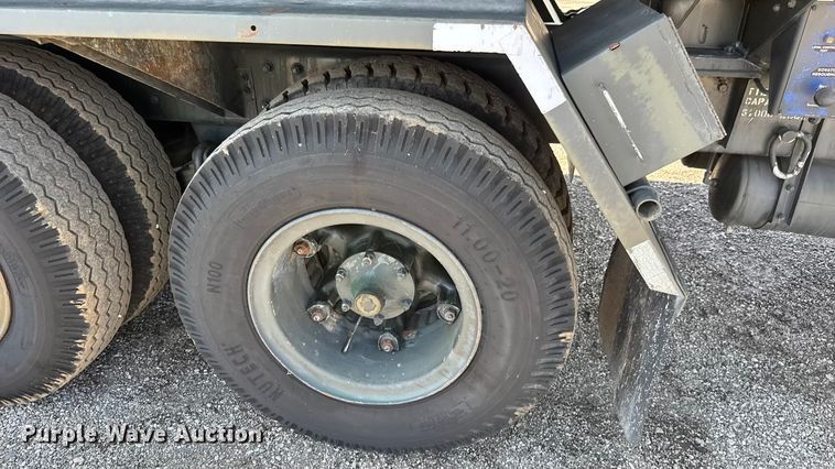 image for item NU9693 1982 Mack DM492S fuel truck