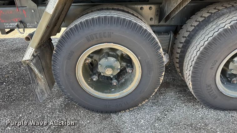 image for item NU9693 1982 Mack DM492S fuel truck