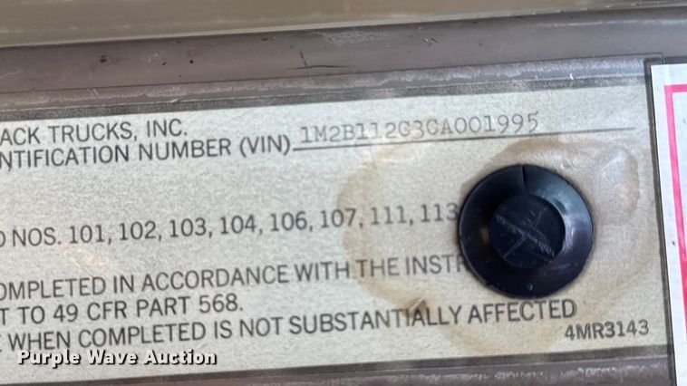 image for item NU9693 1982 Mack DM492S fuel truck