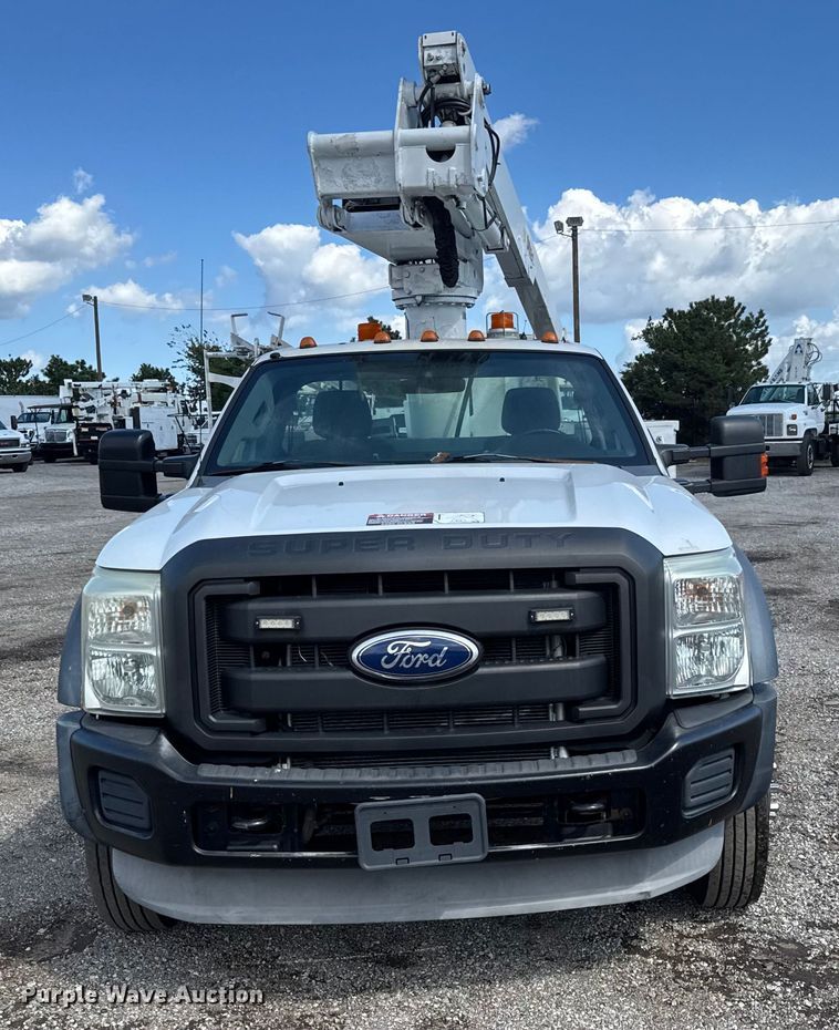 image for item NU9696 2011 Ford F450 Super Duty bucket truck