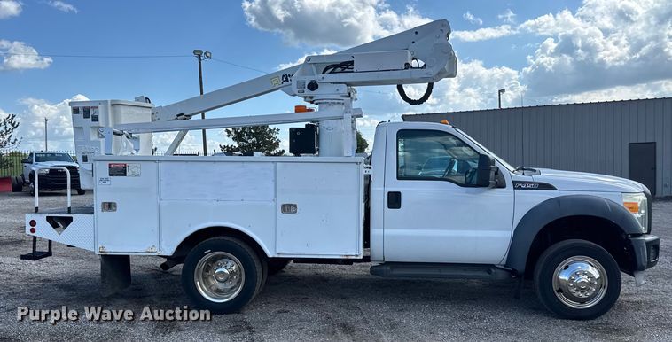 image for item NU9696 2011 Ford F450 Super Duty bucket truck