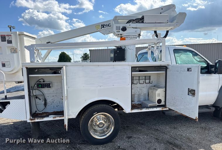 image for item NU9696 2011 Ford F450 Super Duty bucket truck