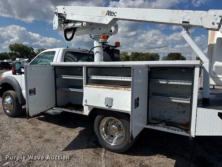 image for item NU9696 2011 Ford F450 Super Duty bucket truck