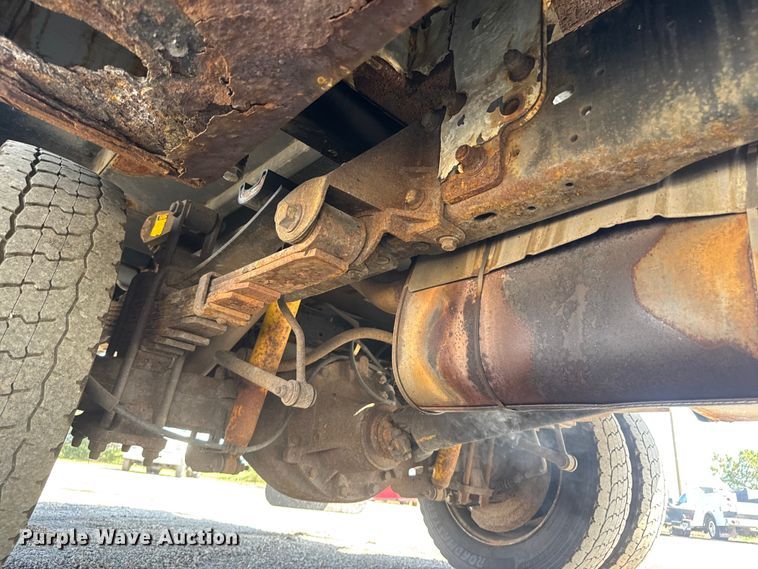 image for item NU9696 2011 Ford F450 Super Duty bucket truck