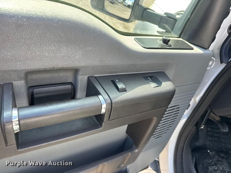 image for item NU9696 2011 Ford F450 Super Duty bucket truck