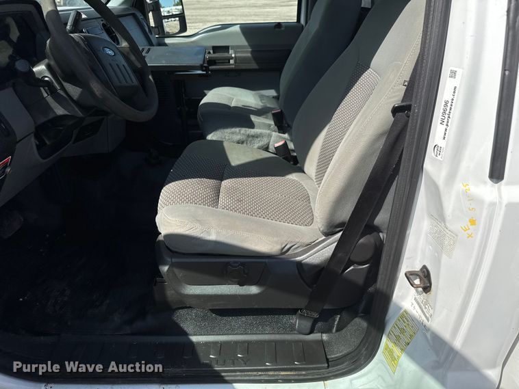 image for item NU9696 2011 Ford F450 Super Duty bucket truck