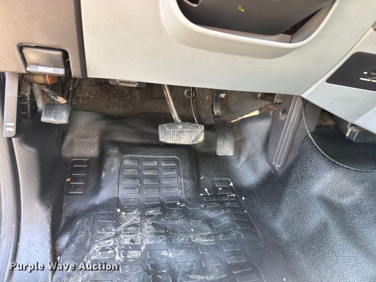 image for item NU9696 2011 Ford F450 Super Duty bucket truck