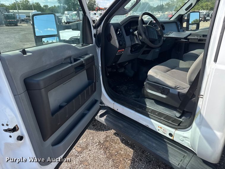 image for item NU9696 2011 Ford F450 Super Duty bucket truck