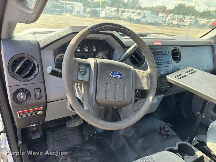 image for item NU9696 2011 Ford F450 Super Duty bucket truck