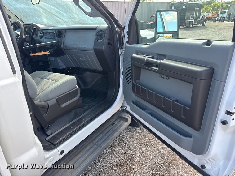 image for item NU9696 2011 Ford F450 Super Duty bucket truck