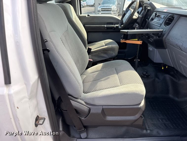 image for item NU9696 2011 Ford F450 Super Duty bucket truck