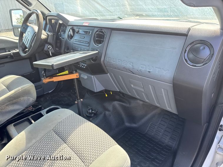 image for item NU9696 2011 Ford F450 Super Duty bucket truck