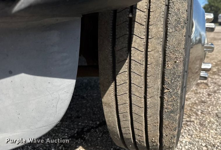 image for item NU9696 2011 Ford F450 Super Duty bucket truck