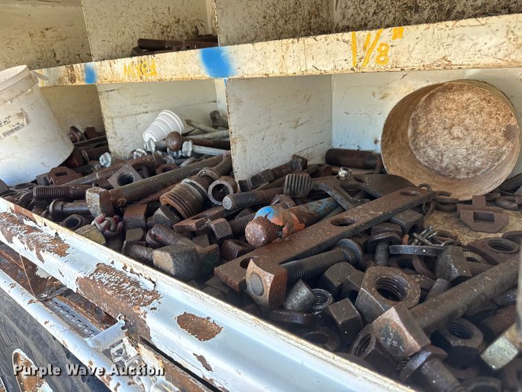 image for item NU9698 2010 International 7500  crane truck