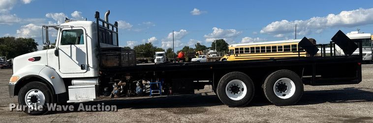 image for item NU9699 2007 Peterbilt 340 flatbed truck