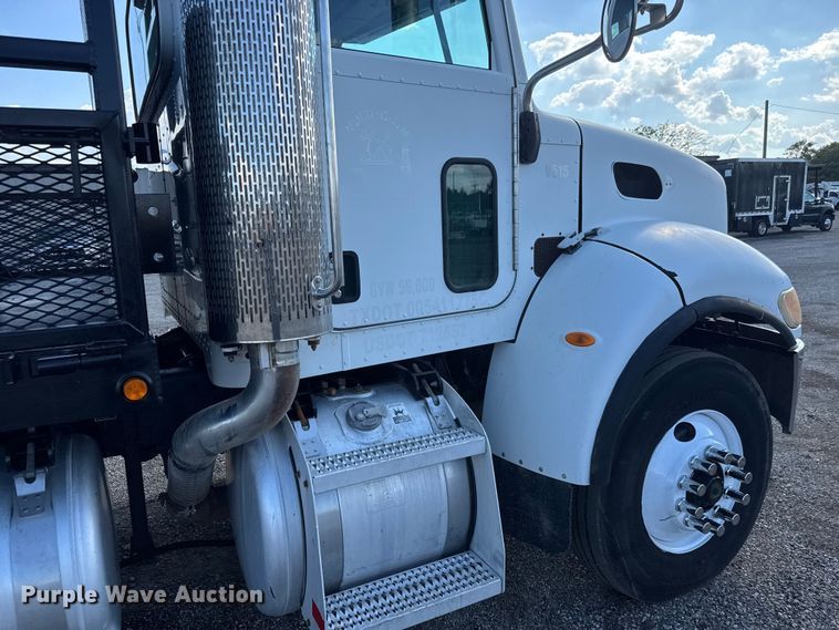 image for item NU9699 2007 Peterbilt 340 flatbed truck