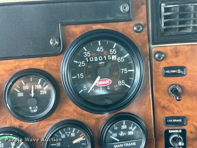 image for item NU9699 2007 Peterbilt 340 flatbed truck