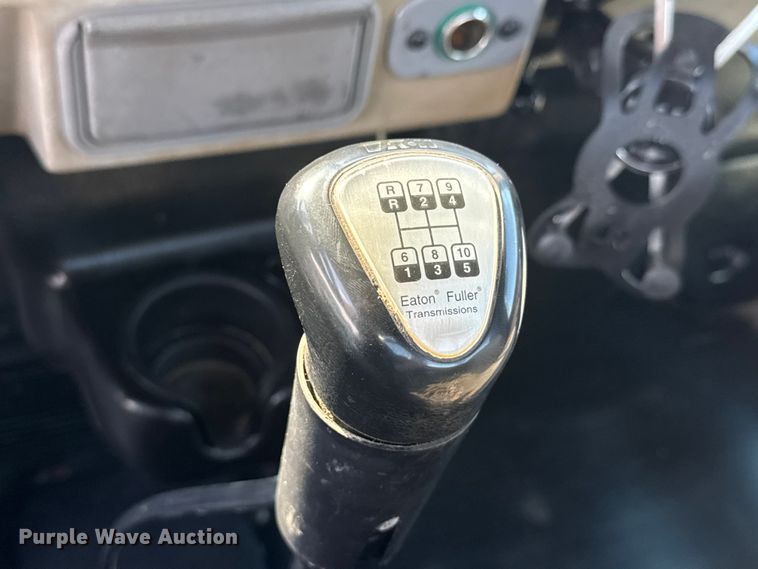 image for item NU9699 2007 Peterbilt 340 flatbed truck