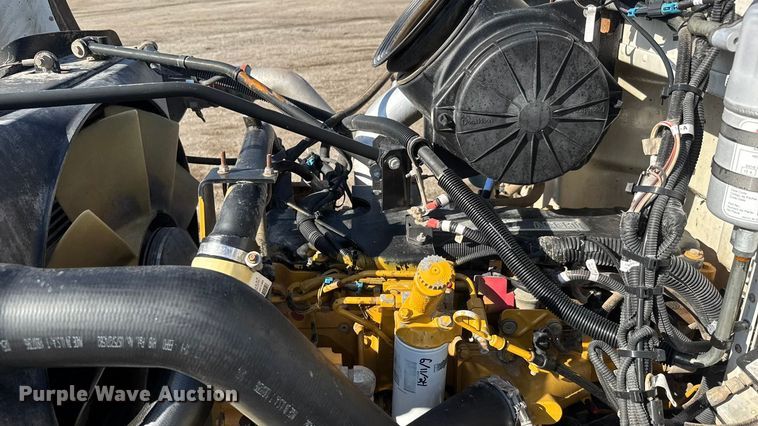 image for item NU9699 2007 Peterbilt 340 flatbed truck