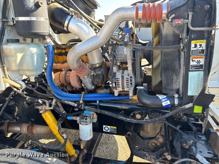 image for item NU9699 2007 Peterbilt 340 flatbed truck