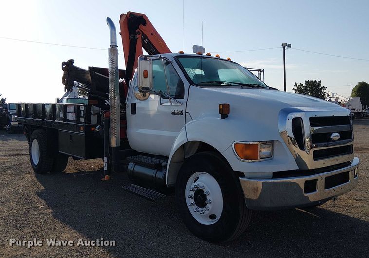 image for item NU9708 2007 Ford F650 Super Duty crane truck