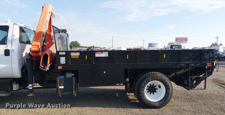 image for item NU9708 2007 Ford F650 Super Duty crane truck