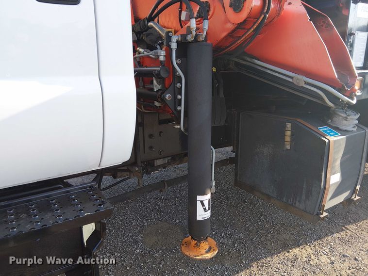 image for item NU9708 2007 Ford F650 Super Duty crane truck