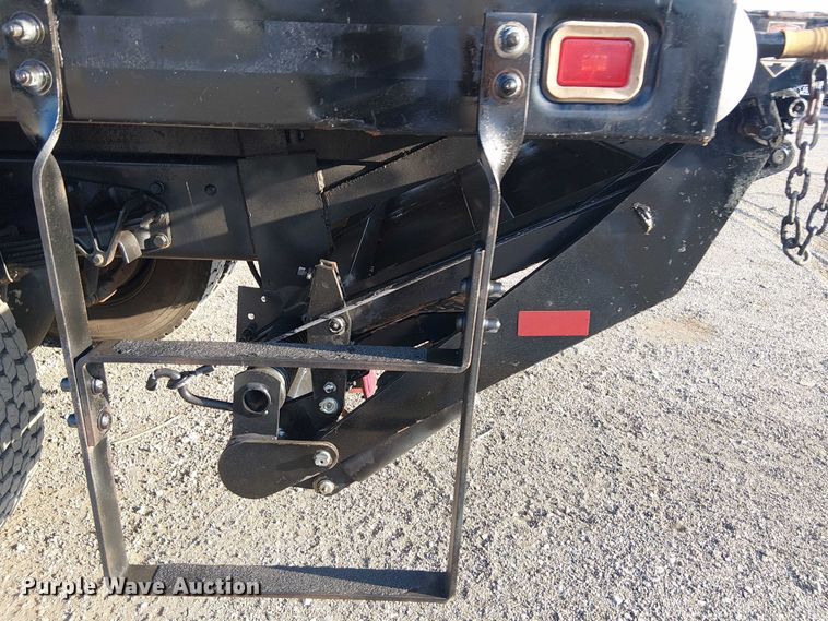 image for item NU9708 2007 Ford F650 Super Duty crane truck