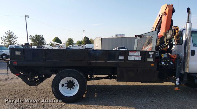 image for item NU9708 2007 Ford F650 Super Duty crane truck