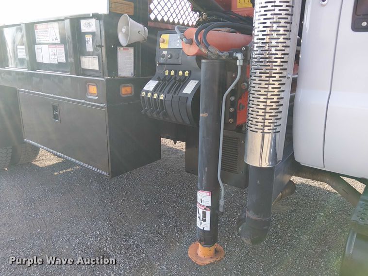 image for item NU9708 2007 Ford F650 Super Duty crane truck