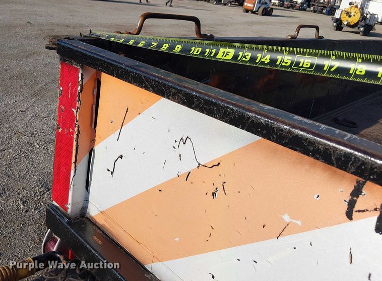 image for item NU9708 2007 Ford F650 Super Duty crane truck