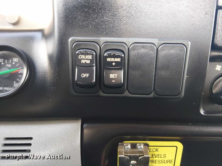 image for item NU9708 2007 Ford F650 Super Duty crane truck