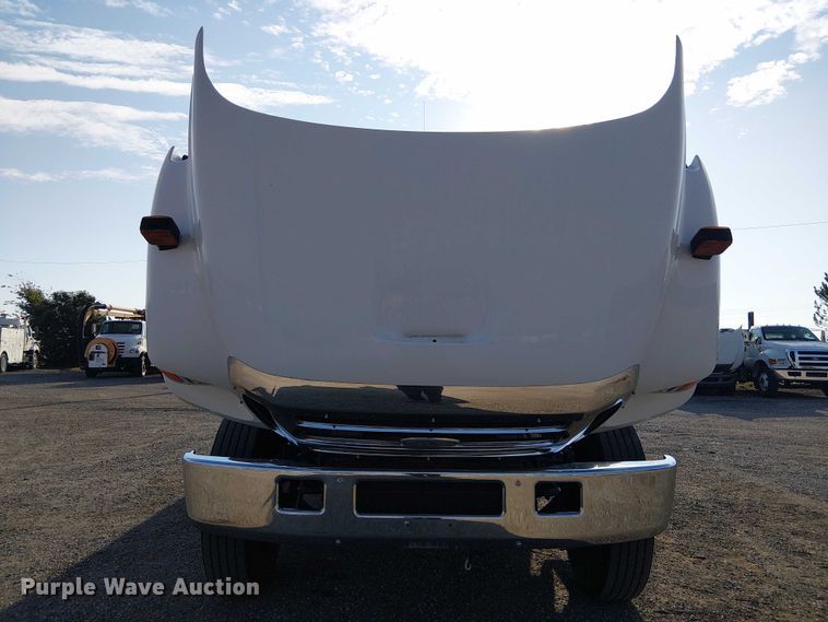image for item NU9708 2007 Ford F650 Super Duty crane truck