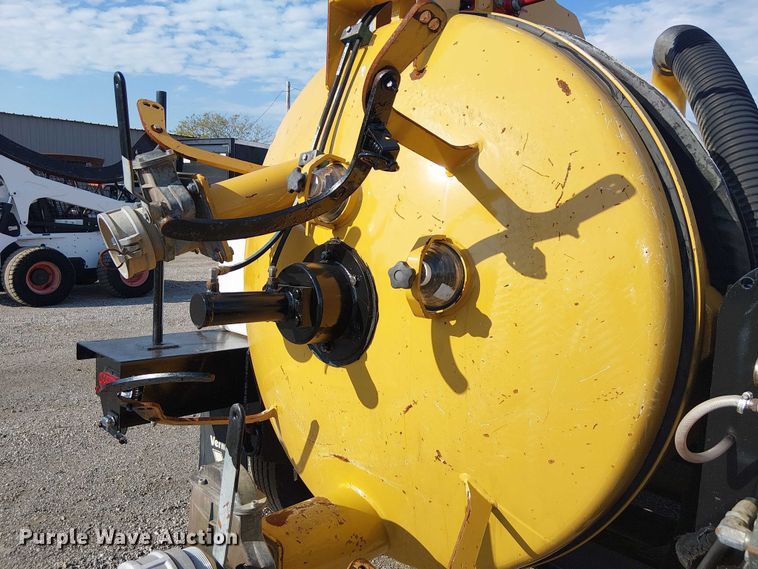 image for item NU9710 2021 Vermeer CVSGT  vacuum excavator