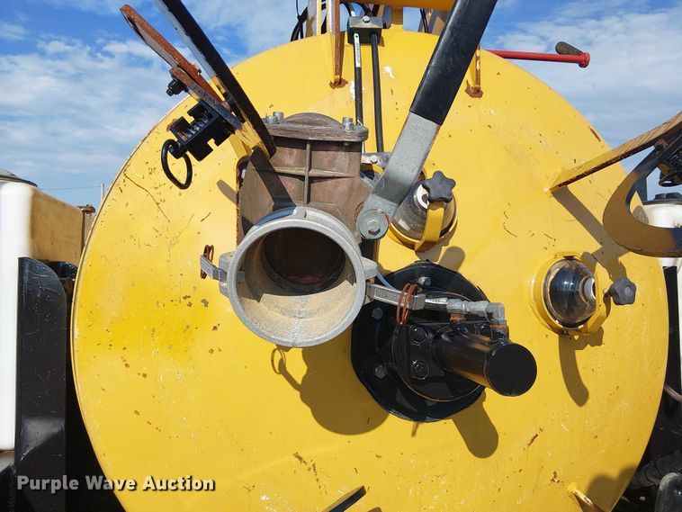 image for item NU9710 2021 Vermeer CVSGT  vacuum excavator