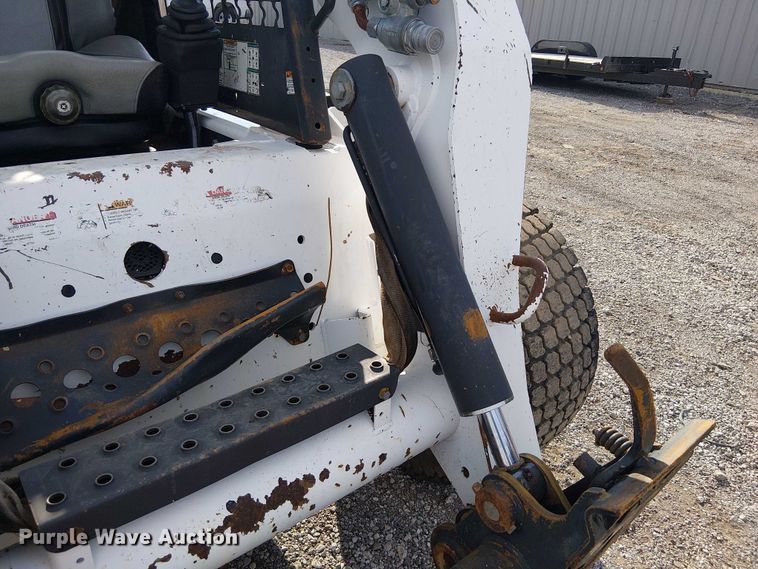 image for item NU9711 2009 Bobcat A300 skid steer loader