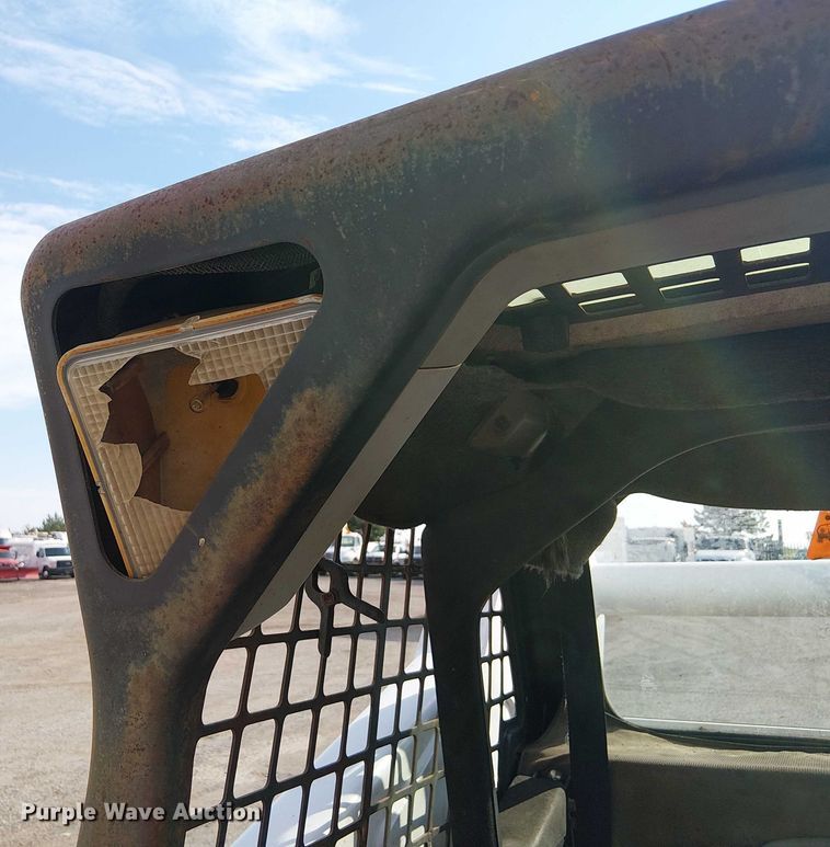 image for item NU9711 2009 Bobcat A300 skid steer loader