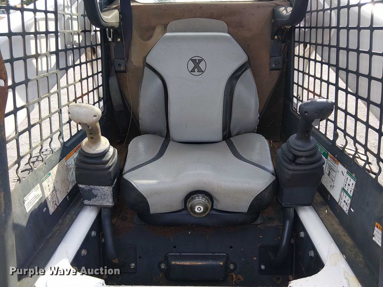 image for item NU9711 2009 Bobcat A300 skid steer loader