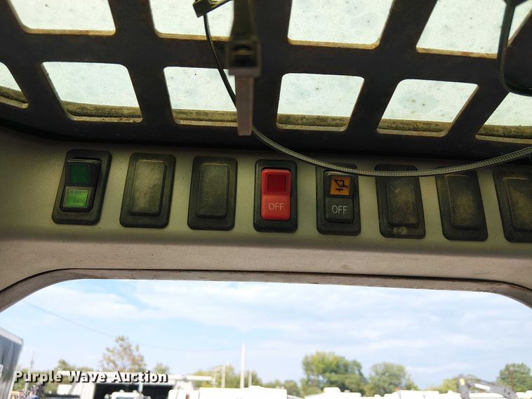 image for item NU9711 2009 Bobcat A300 skid steer loader