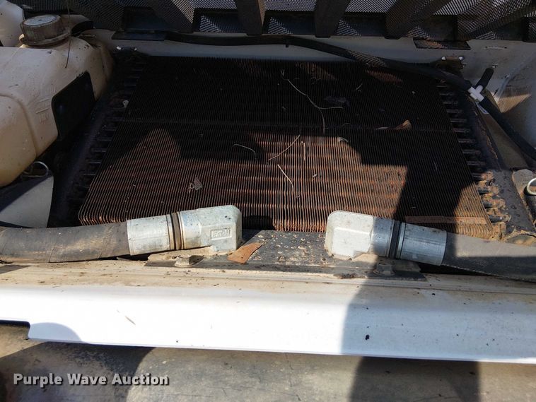 image for item NU9711 2009 Bobcat A300 skid steer loader